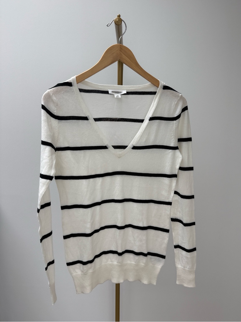 Striped Black White Lightweight V Neck Sweater S